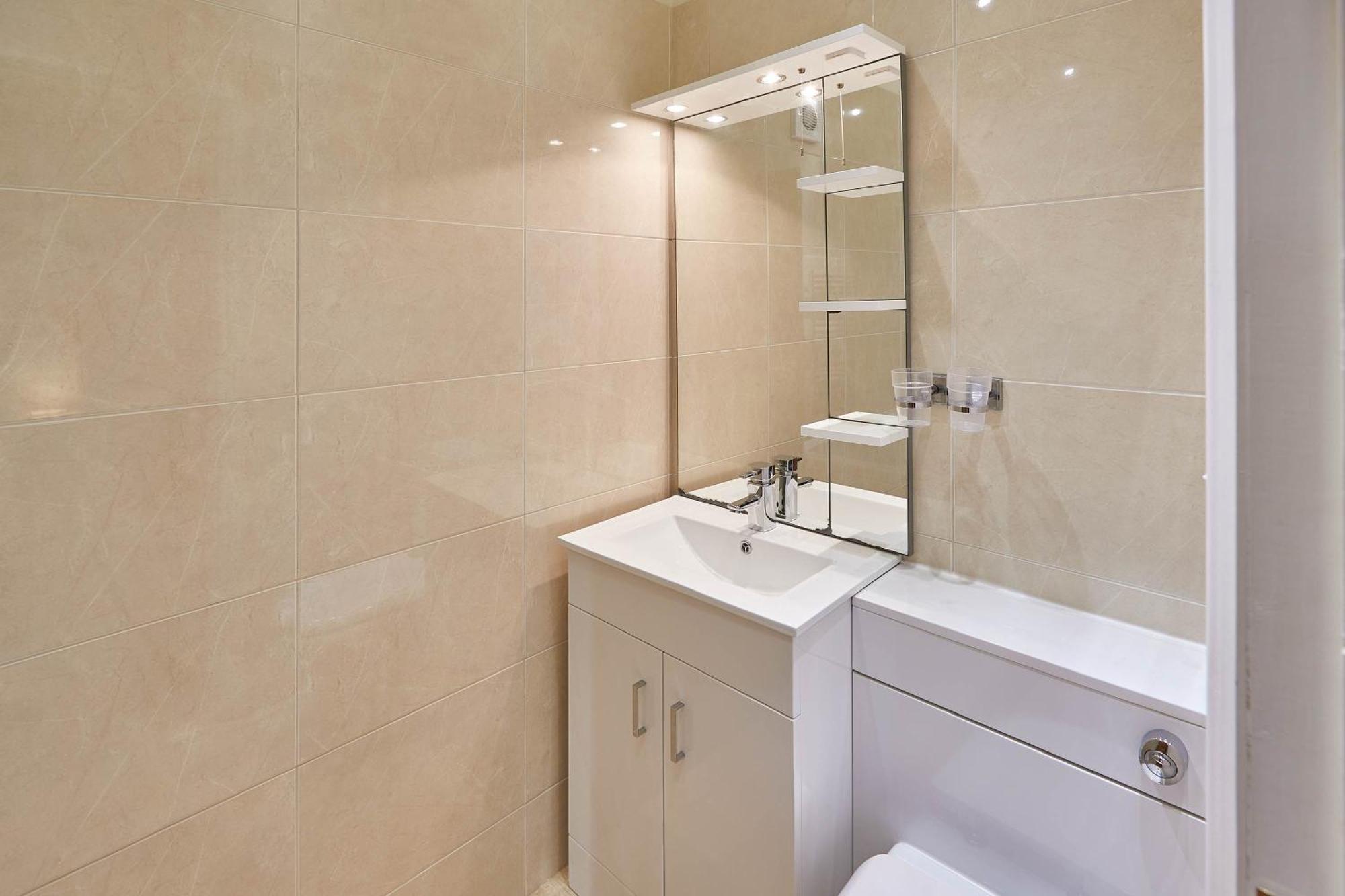 Host & Stay - Folkton Cottages Скарбъро Стая снимка